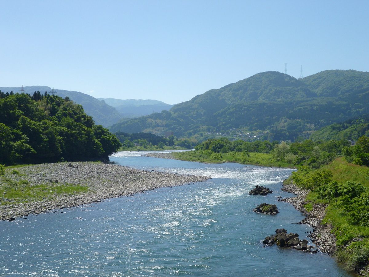 富山市を流れる神通川